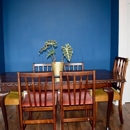 Apartment Georgian In City Centre