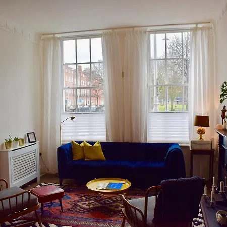 Georgian In City Centre Apartment Dublin
