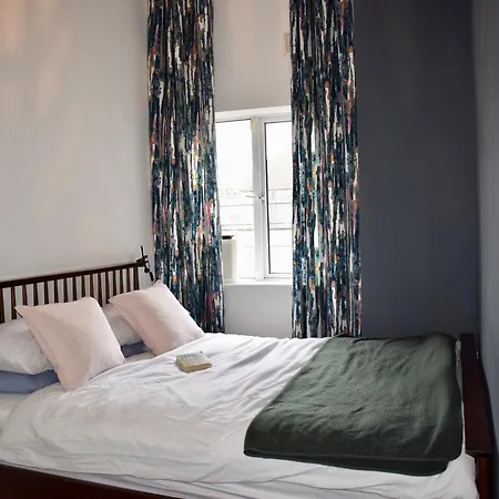 Apartment Georgian In City Centre *