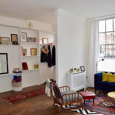 Apartment Georgian In City Centre